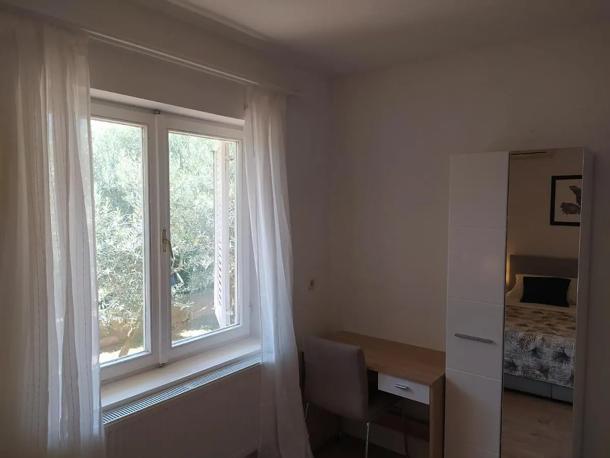 Apartment & Rooms Poppy Rose Zadar Kroatien