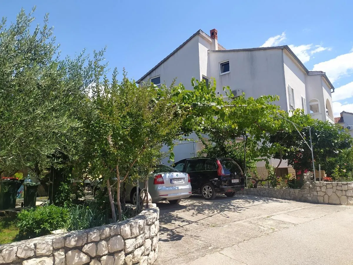 Apartment & Rooms Poppy Rose Zadar Kroatien